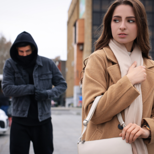 Woman being stalked b man in violation of a Massachusetts Restraining Order.