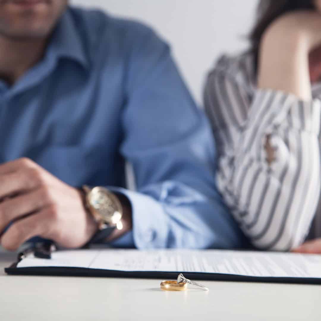 Massachusetts couple getting a simple divorce